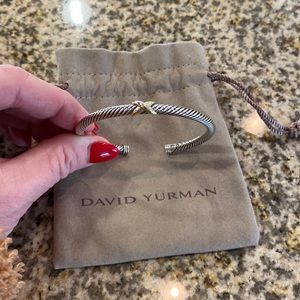 David Yurman X Classic Cable Station Bracelet size M, 4mm